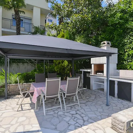Daire Family-friendly With Swimming Pool - 7916 Opatija