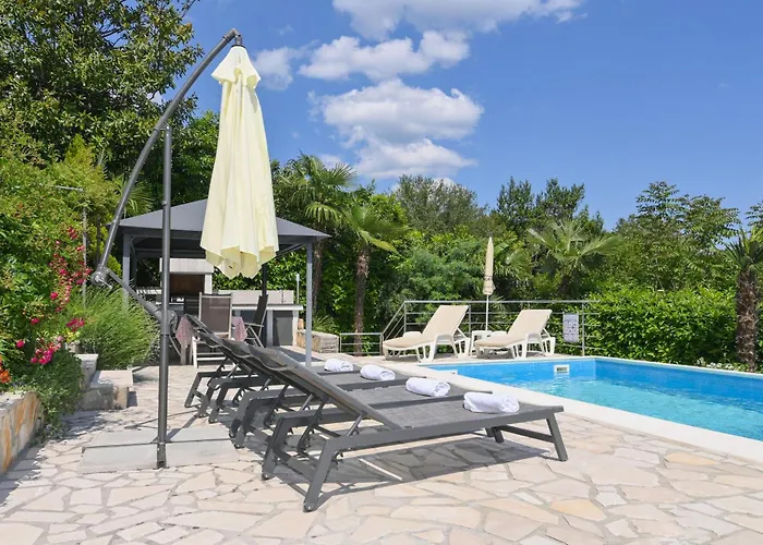 Apartament Family-friendly With Swimming Pool - 7916