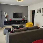 Apartment Family-friendly With Swimming Pool - 7916 Opatija